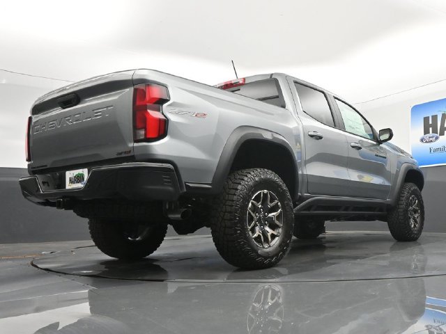 New 2026 Chevrolet Colorado ZR2 w/ Technology Package AWD/4WD image 19