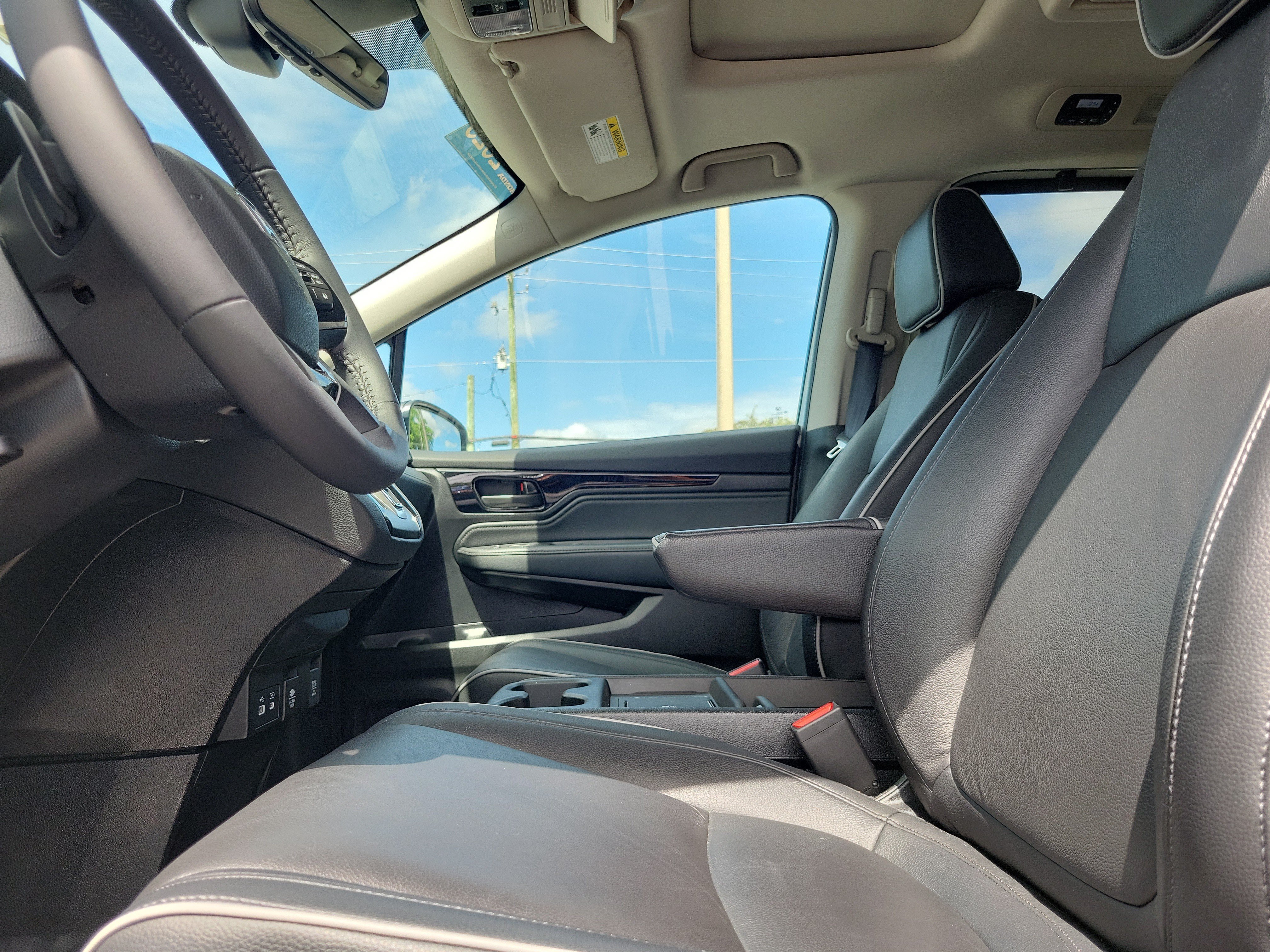 Certified 2025 Honda Odyssey Touring image 21