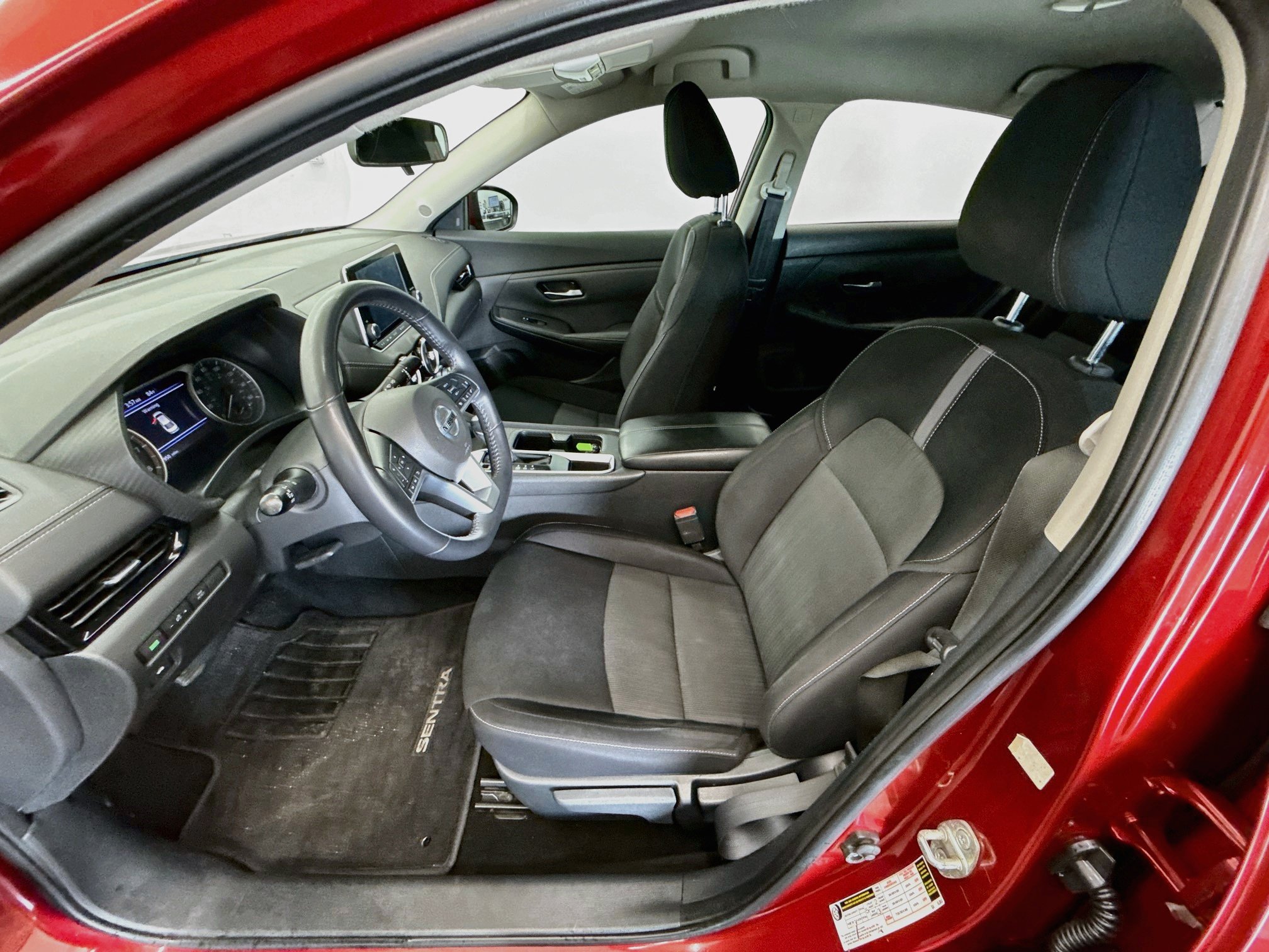 Used 2021 Nissan Sentra SV FWD image 13