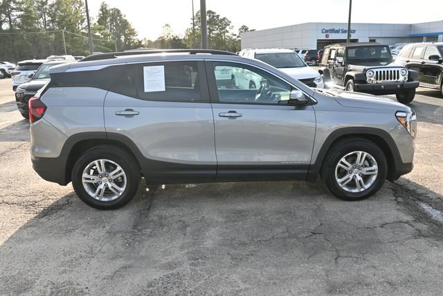 Used 2023 GMC Terrain SLE w/ Driver Convenience Package image 6
