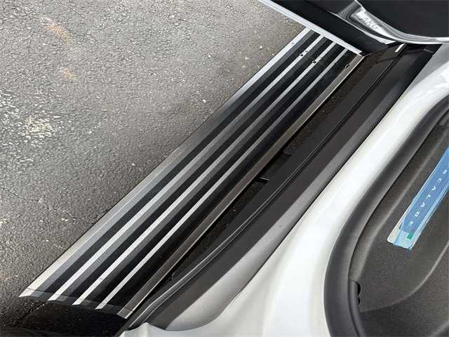 New 2026 Cadillac Escalade Luxury w/ LPO, Radiant Package image 12