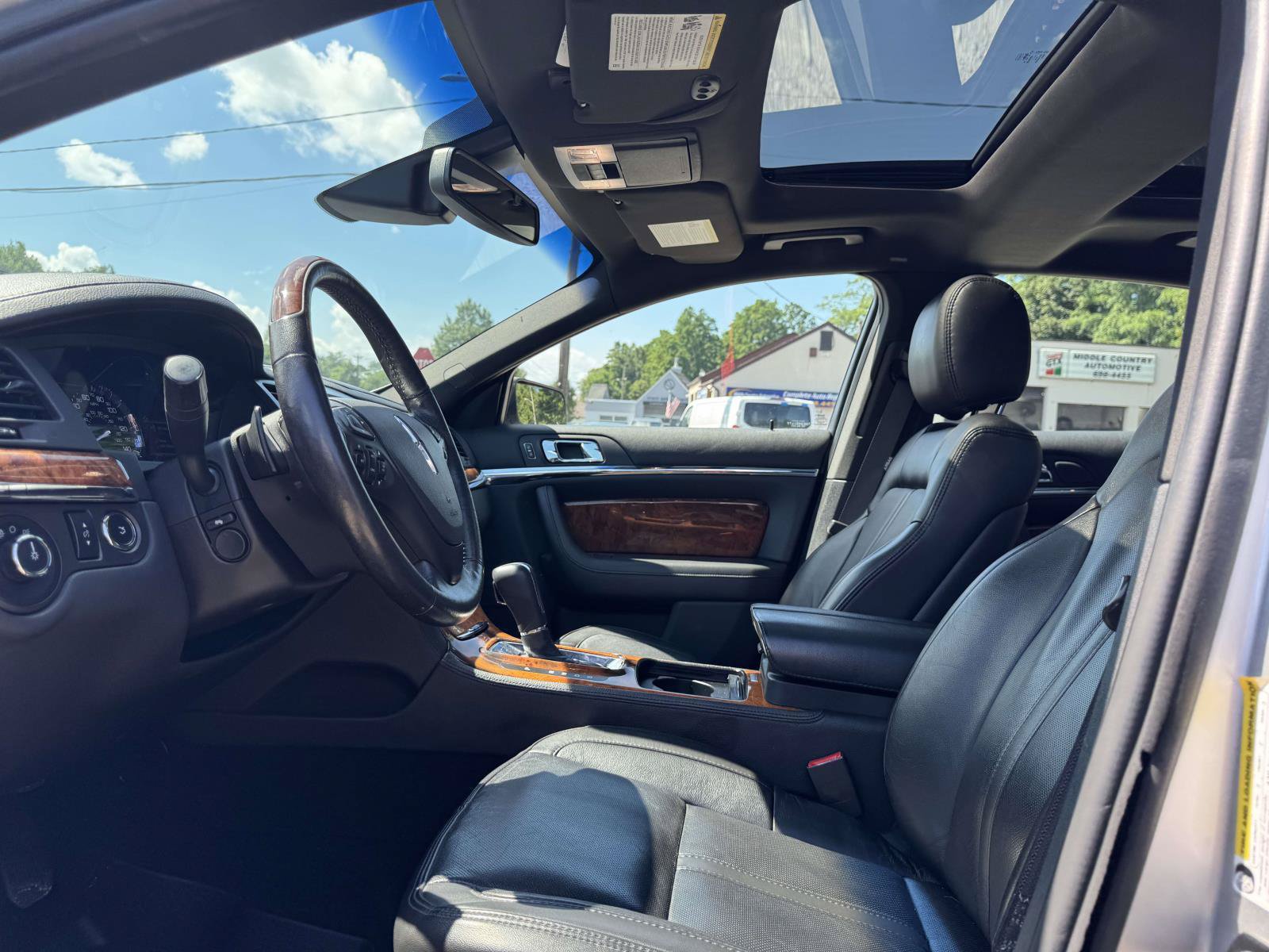 Used 2015 Lincoln MKS AWD w/ Equipment Group 101A image 13