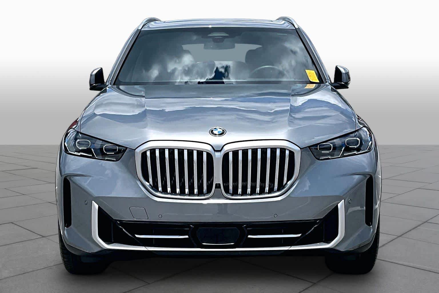 Used 2025 BMW X5 sDrive40i w/ Premium Package RWD image 4
