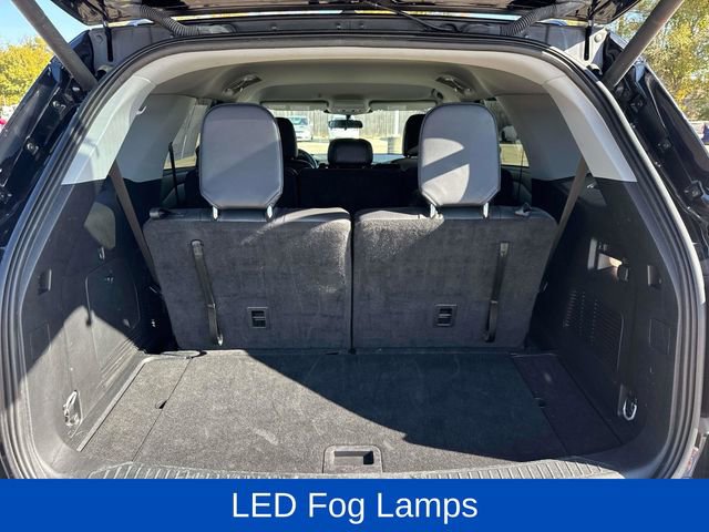 Used 2024 Ford Explorer XLT w/ Equipment Group 202A image 10