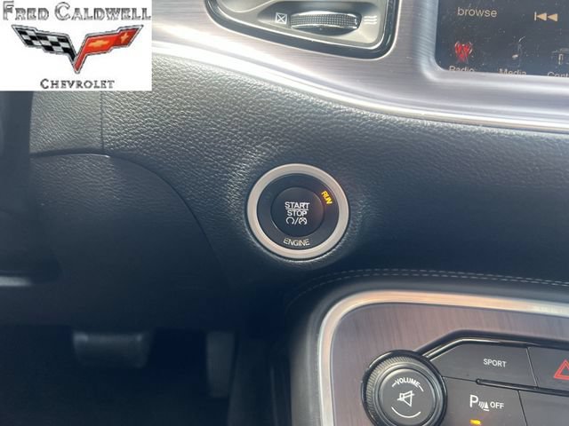 Used 2015 Dodge Challenger SXT w/ Super Sport Group (SS/T) RWD image 21