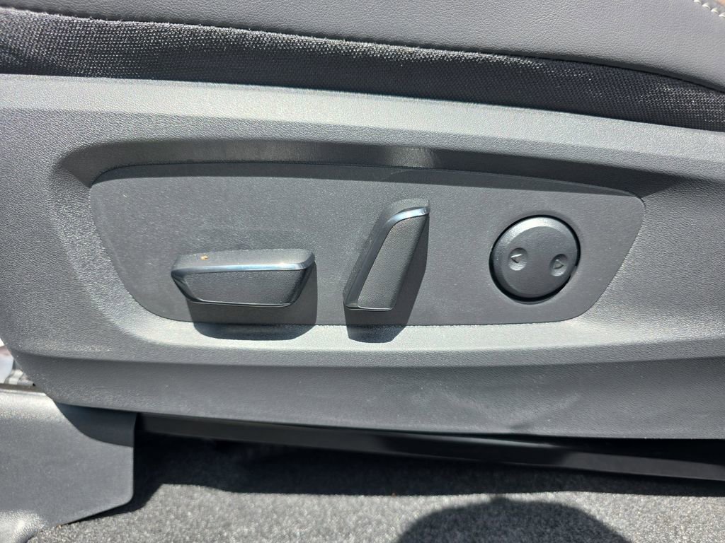 New 2026 Nissan Pathfinder Platinum AWD/4WD image 15