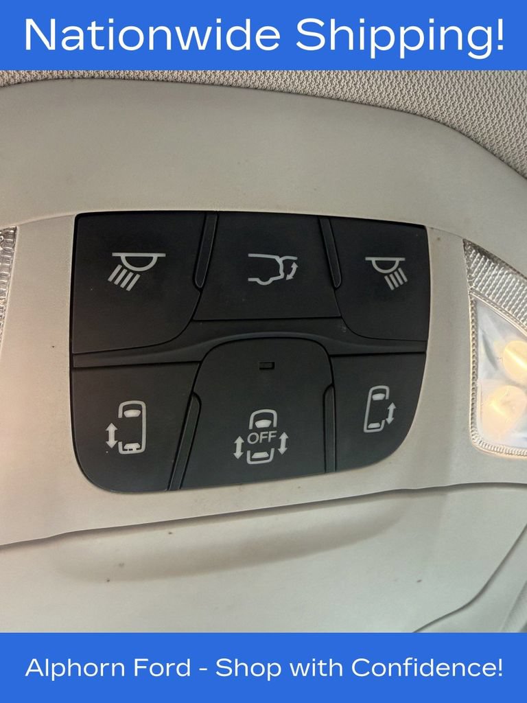Used 2020 Chrysler Pacifica Limited FWD image 27
