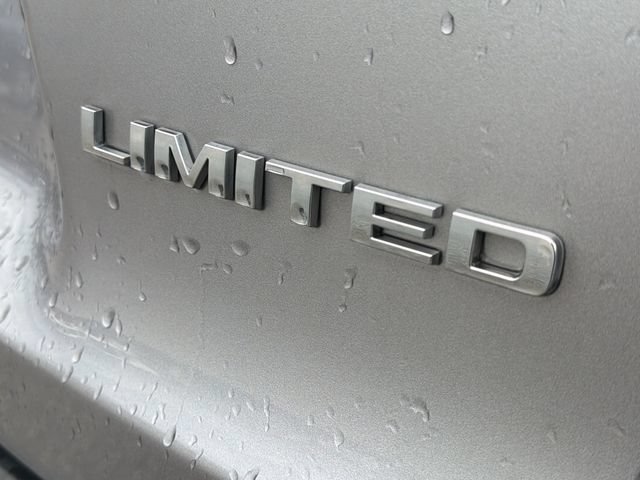 Used 2019 Jeep Cherokee Limited AWD/4WD image 34