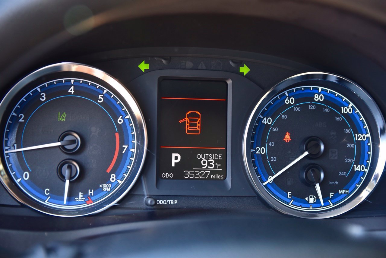 Used 2018 Toyota Corolla L FWD image 24