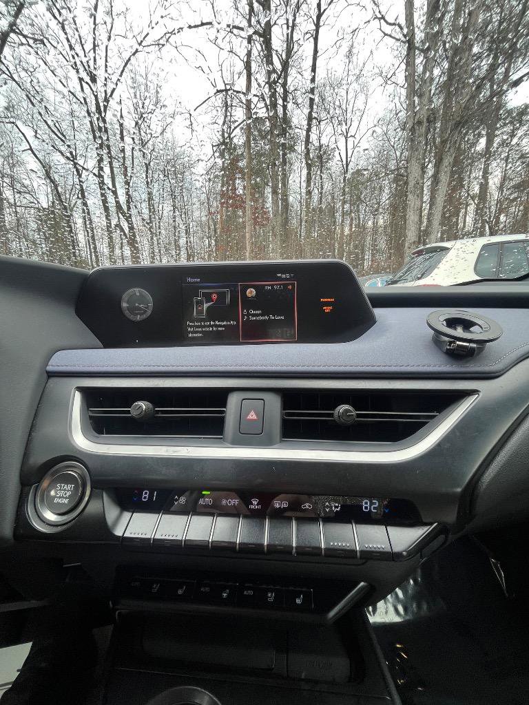 Used 2021 Lexus UX 200 w/ Premium Package image 22