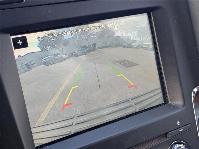 Used 2017 Lincoln Navigator Reserve image 13