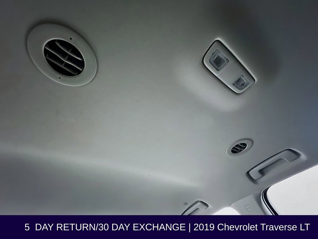 Used 2019 Chevrolet Traverse LT image 38