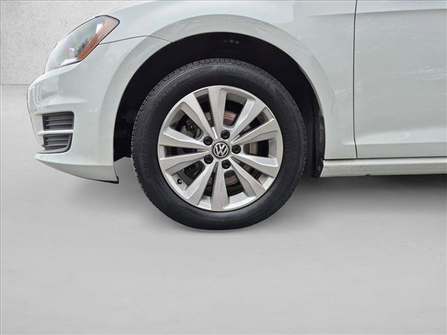 Used 2017 Volkswagen Golf S AWD/4WD image 23