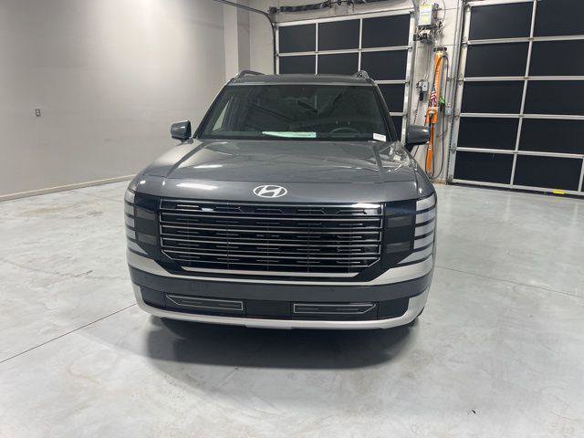 New 2026 Hyundai Palisade Calligraphy FWD image 2