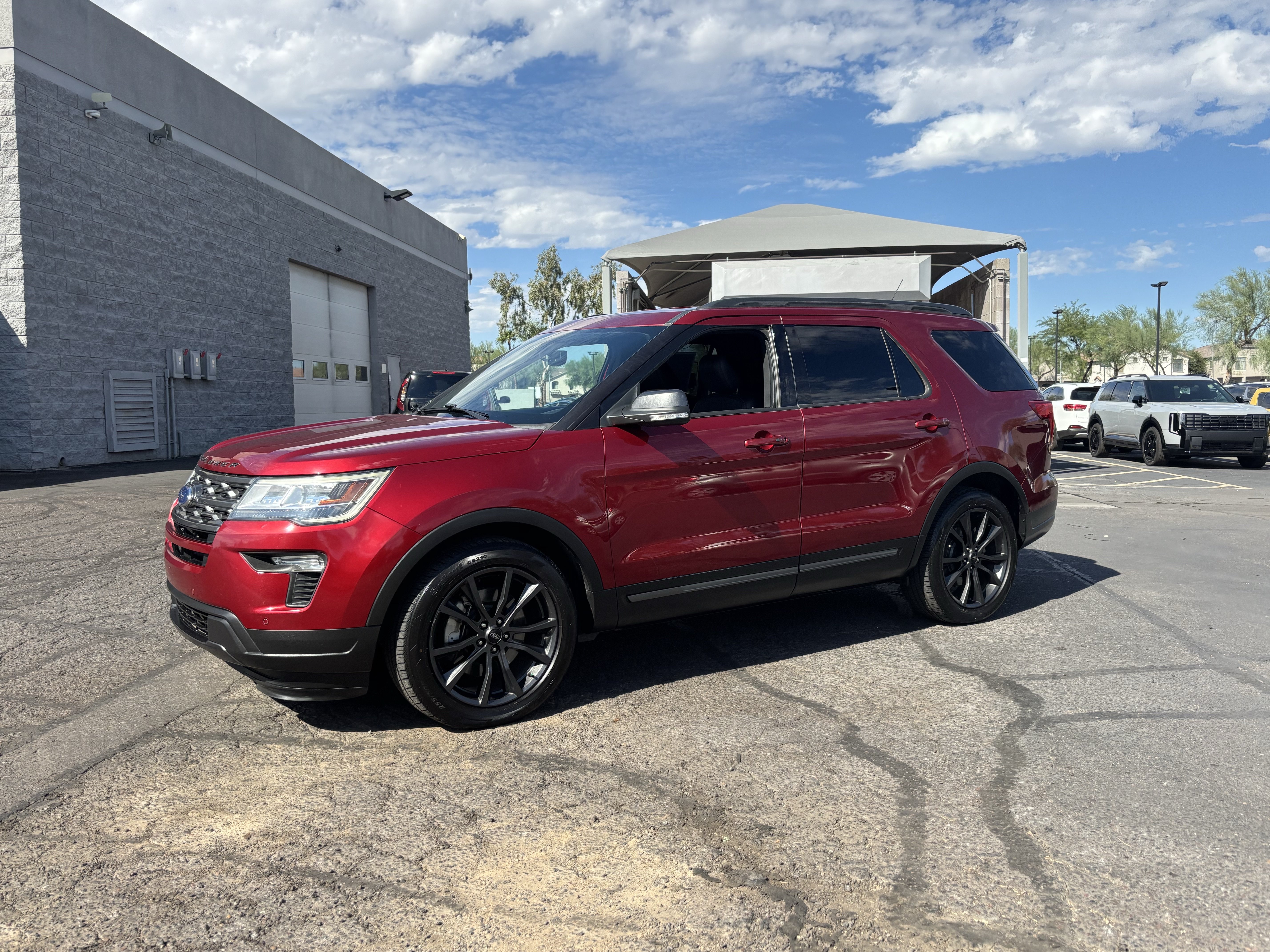 Used 2019 Ford Explorer XLT w/ Equipment Group 202A FWD image 6
