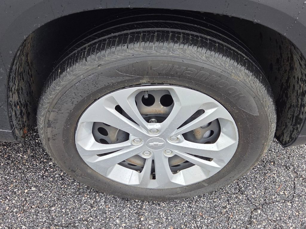 Used 2024 Chevrolet Trax LS image 16