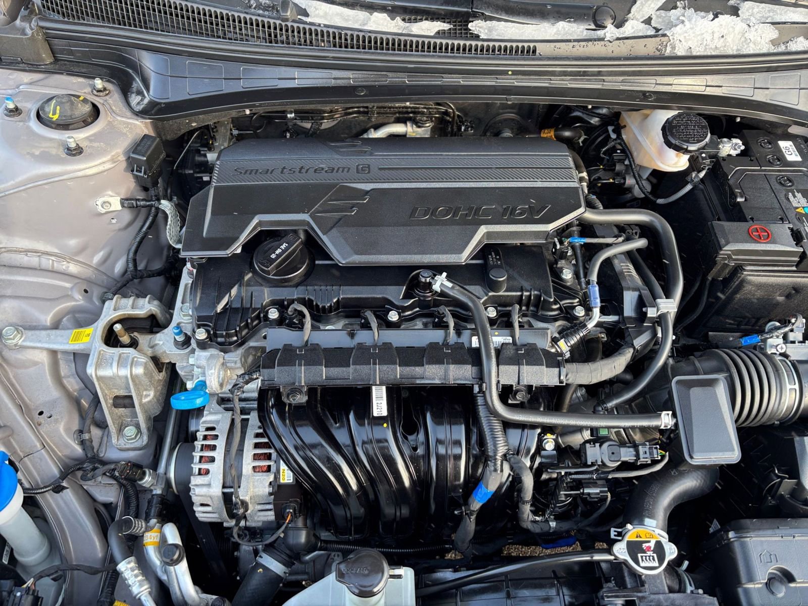 Used 2025 Hyundai Elantra Limited image 35