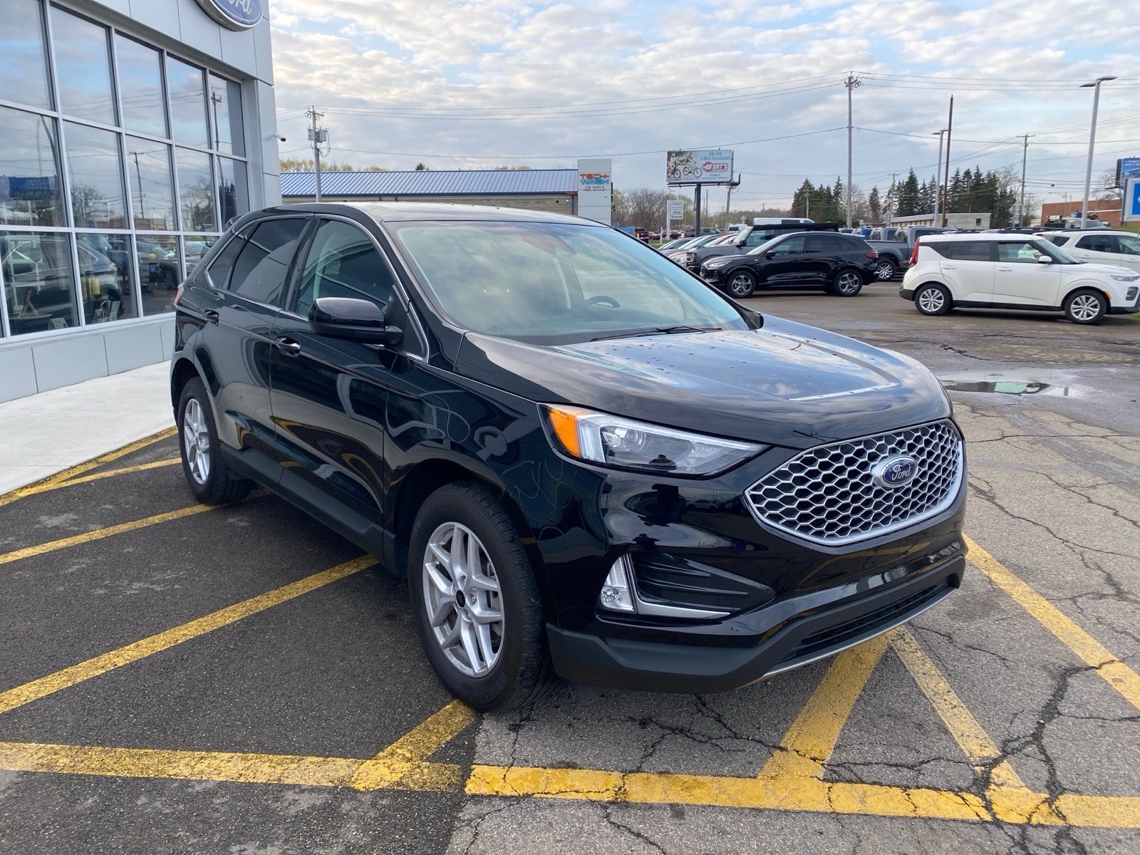 Used 2024 Ford Edge SEL w/ Convenience Package AWD/4WD image 8