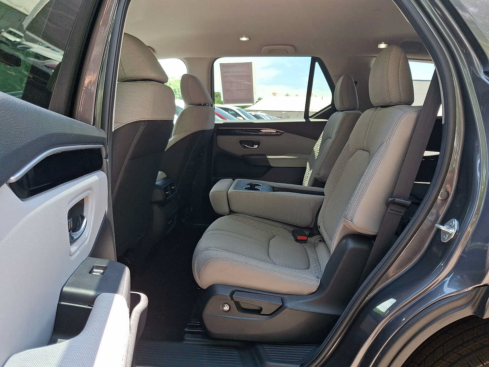 Certified 2023 Honda Pilot LX image 10