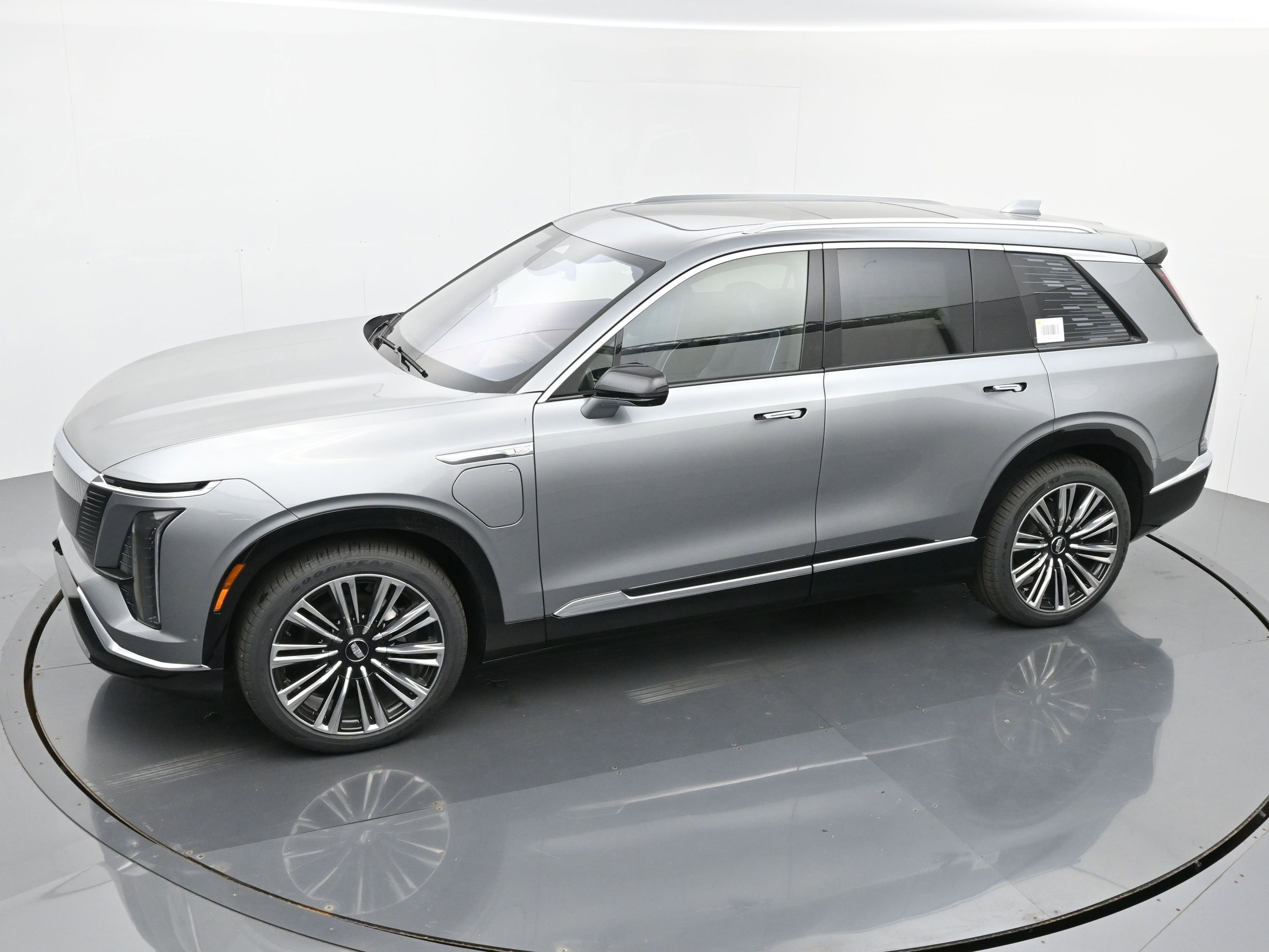 New 2026 Cadillac Vistiq Premium Luxury w/ LPO, Floor Liner Package image 24