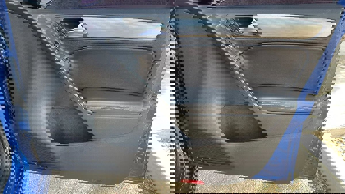 Used 2013 Volkswagen Golf R 4-Door image 44