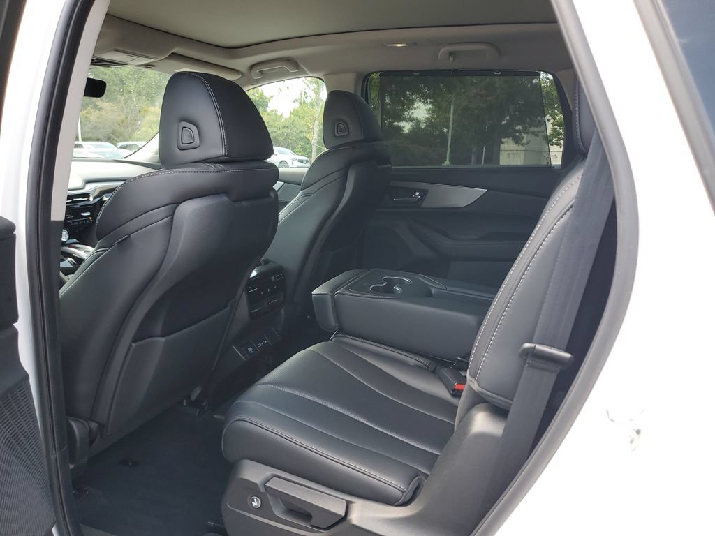 Certified 2024 Acura MDX w/ Technology Package FWD image 13