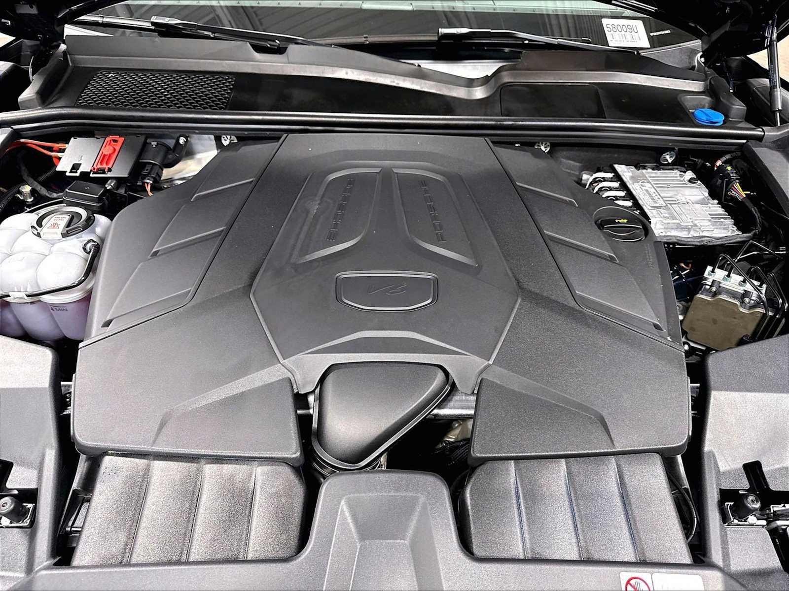 Used 2026 Porsche Cayenne Coupe AWD/4WD image 36