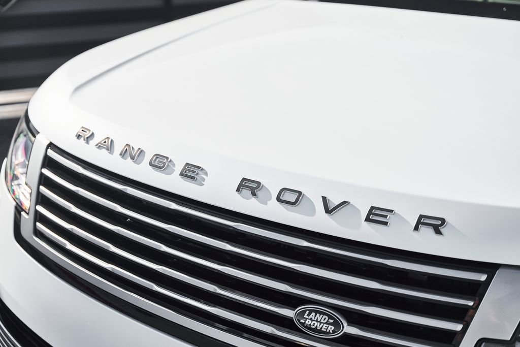 Used 2024 Land Rover Range Rover SV AWD/4WD image 7