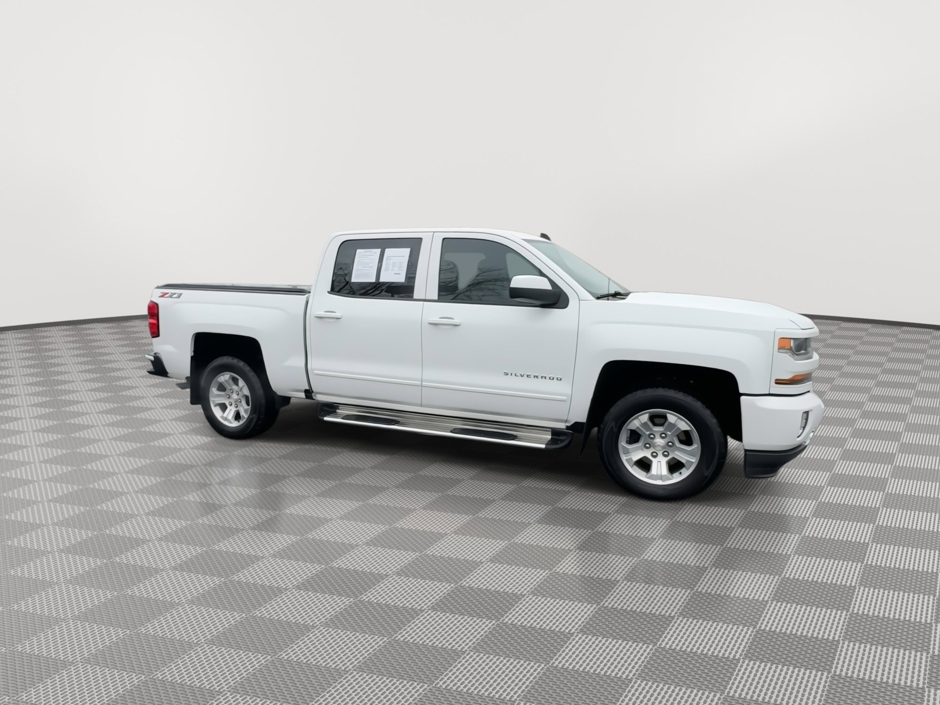 Used 2018 Chevrolet Silverado 1500 LT w/ All Star Edition image 2