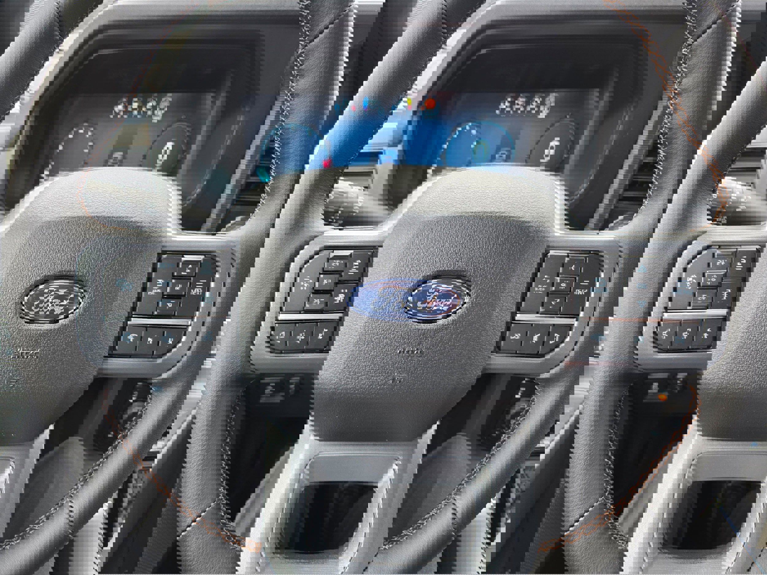 New 2025 Ford F150 Lariat w/ Equipment Group 502A High image 15