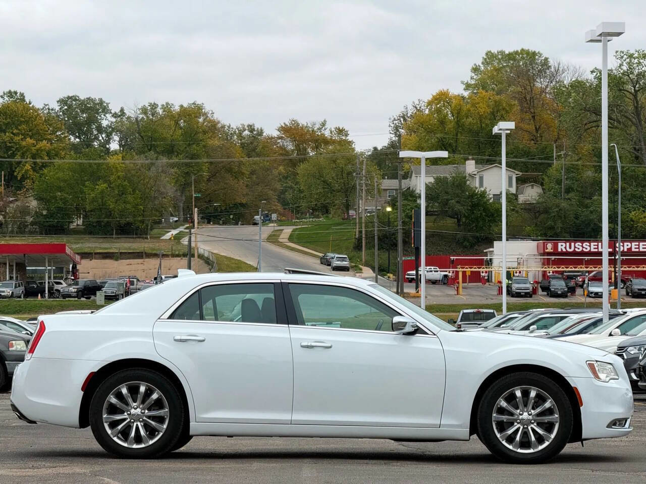Used 2020 Chrysler 300 Limited image 5