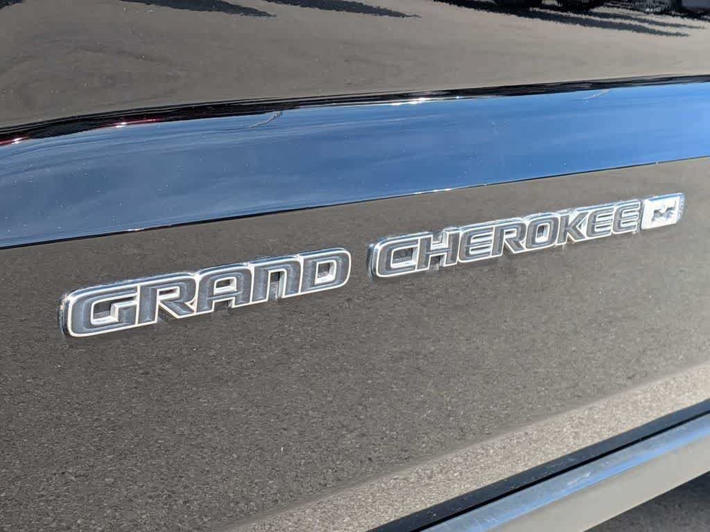 Certified 2022 Jeep Grand Cherokee Limited w/ Trailer Tow Group IV AWD/4WD image 11