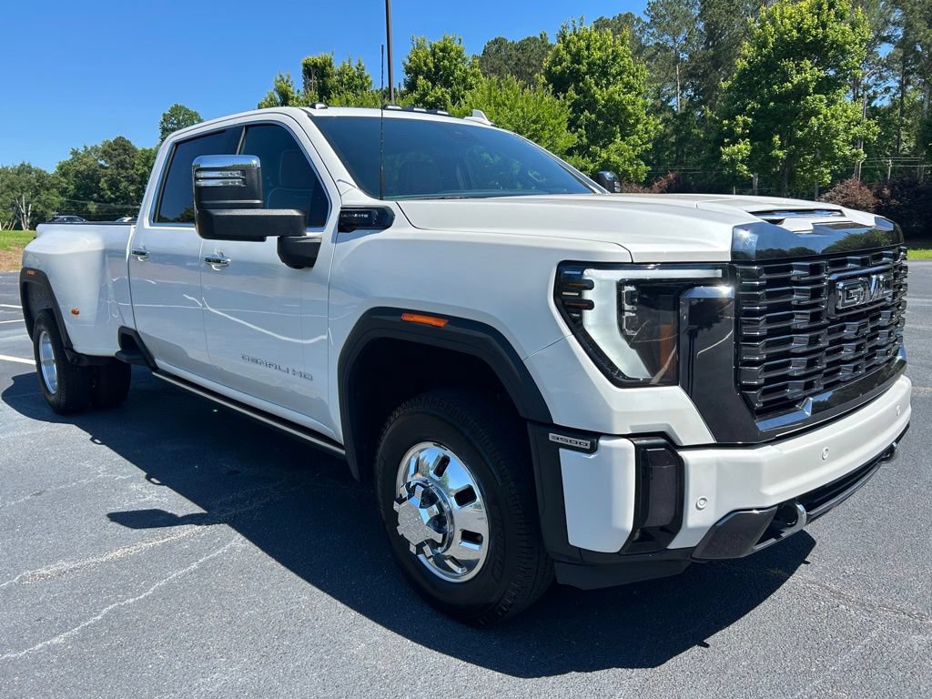 Used 2024 GMC Sierra 3500 Denali Ultimate AWD/4WD image 27