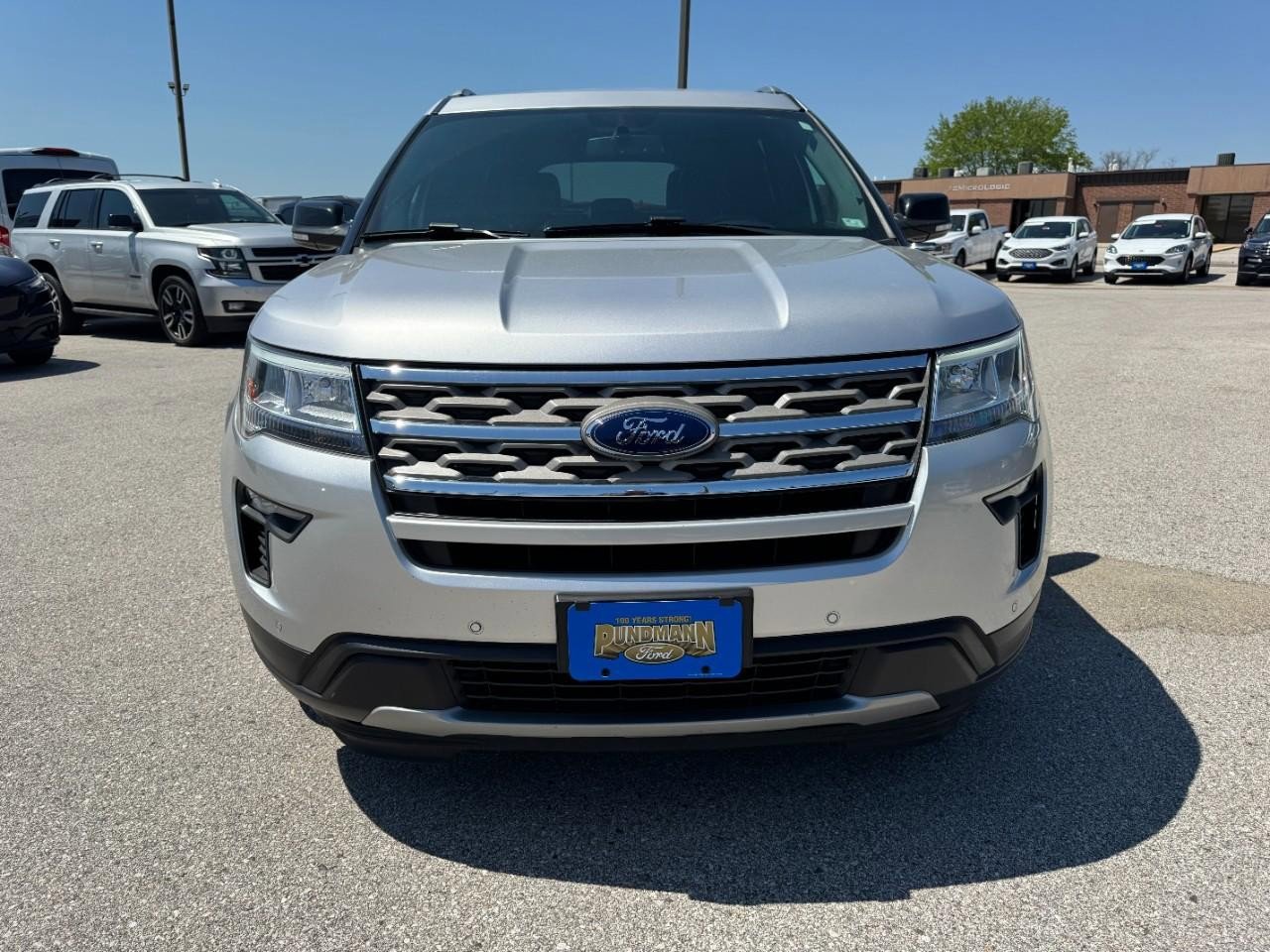 Used 2018 Ford Explorer XLT w/ Equipment Group 202A FWD image 9
