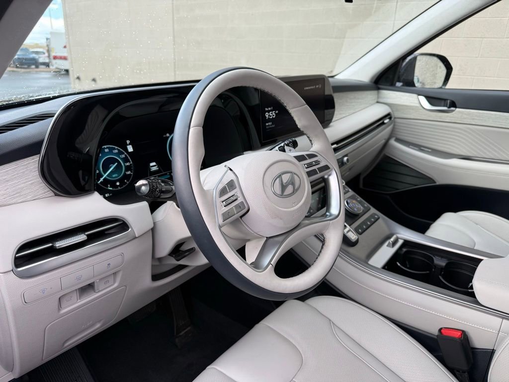 Used 2024 Hyundai Palisade Calligraphy image 21