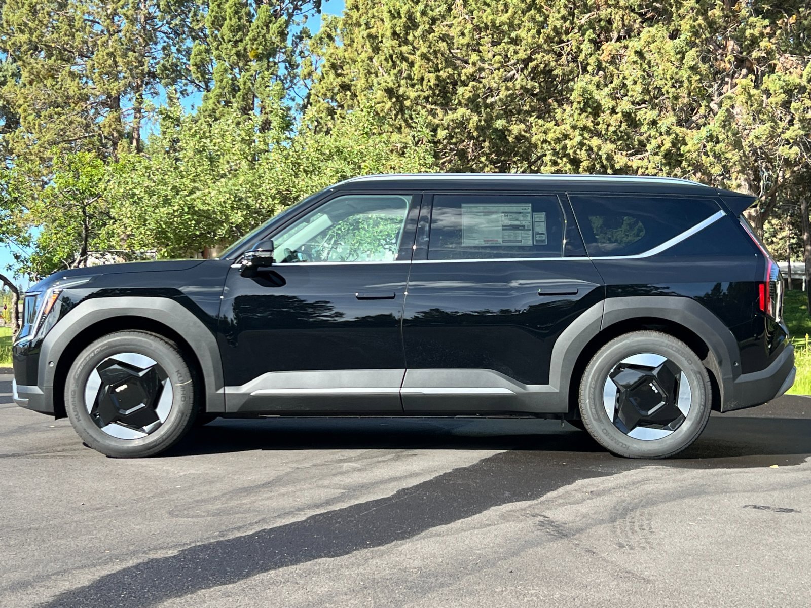 New 2026 Kia EV9 Wind image 6