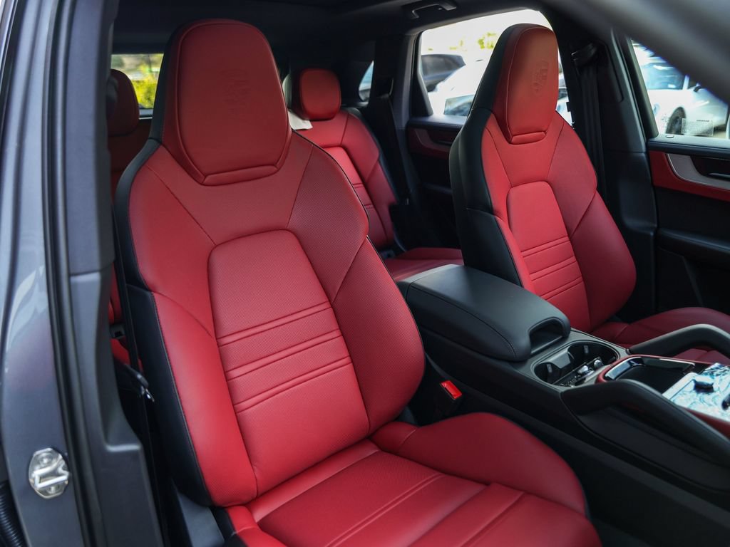 New 2026 Porsche Cayenne AWD/4WD image 33
