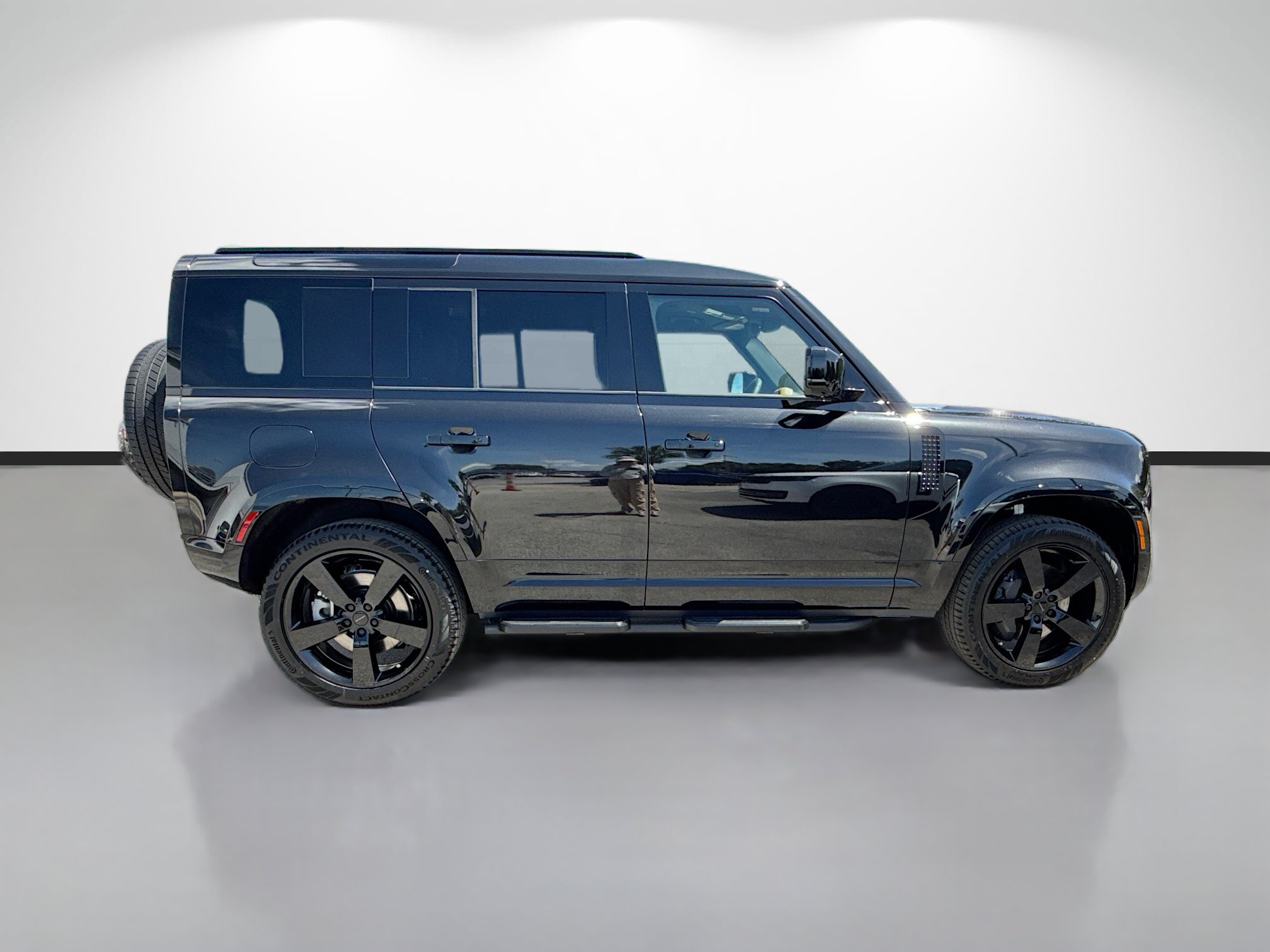 New 2026 Land Rover Defender 110 X-Dynamic SE AWD/4WD image 6
