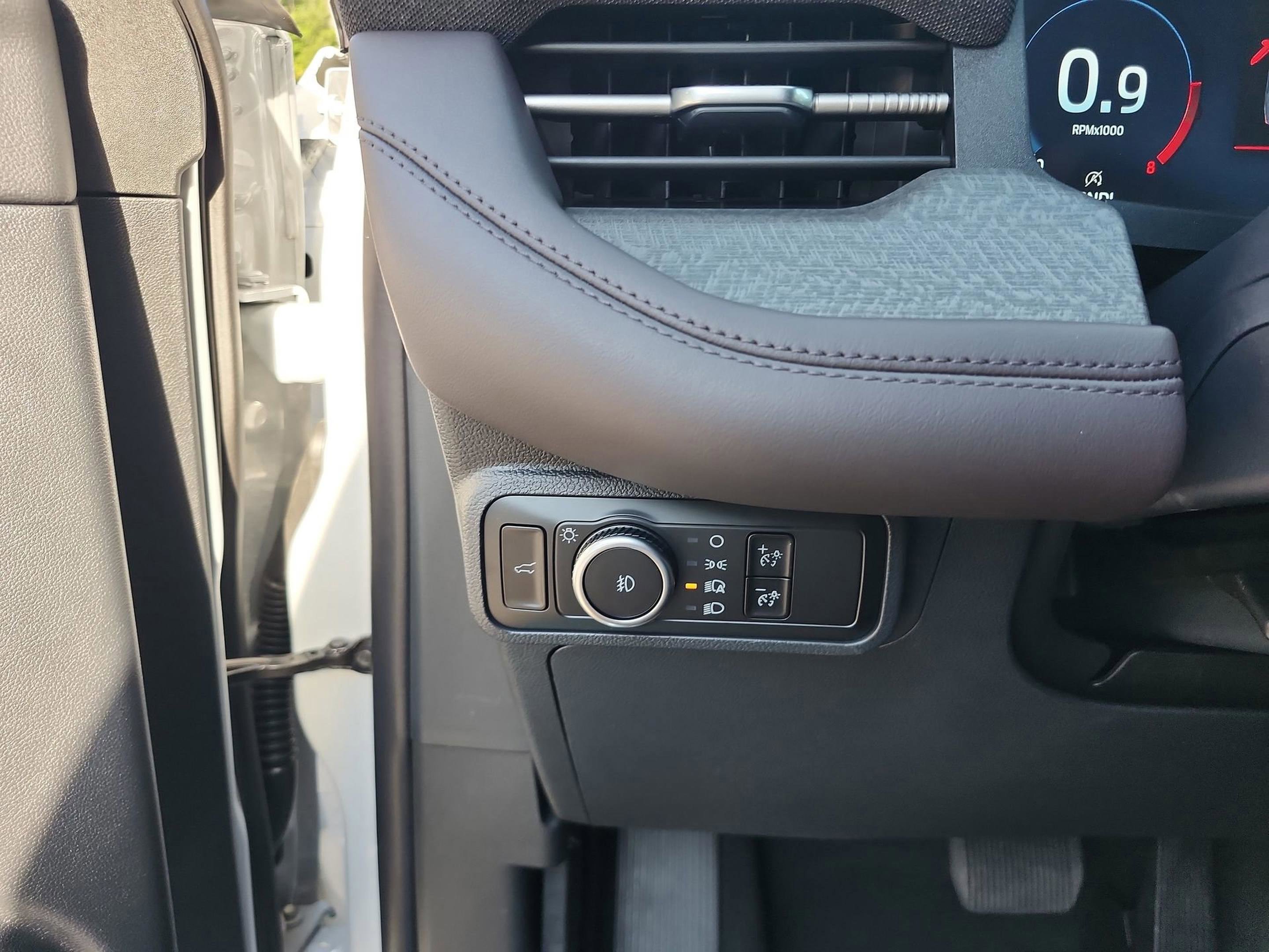 New 2026 Ford Explorer Platinum image 12