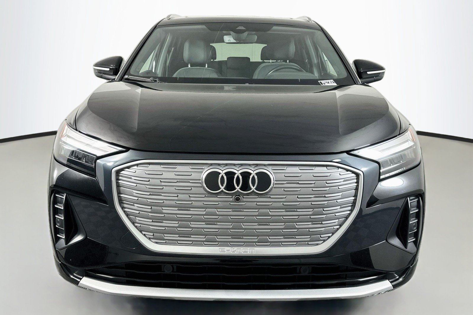 Used 2023 Audi Q4 e-tron Premium Plus w/ Premium Plus RWD image 2