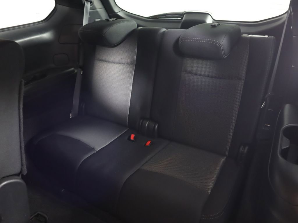 Used 2019 Nissan Pathfinder S image 26