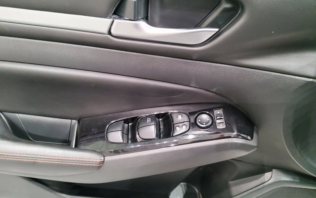 Used 2024 Nissan Altima 2.5 SR image 21