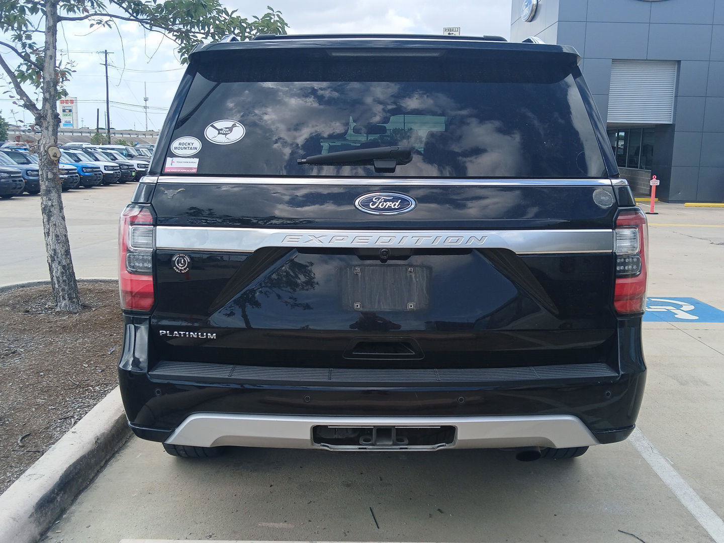 Used 2021 Ford Expedition Platinum RWD image 10