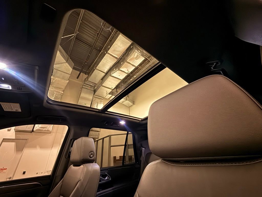 Used 2024 Chevrolet Tahoe Z71 w/ Z71 Off-Road Package AWD/4WD image 18