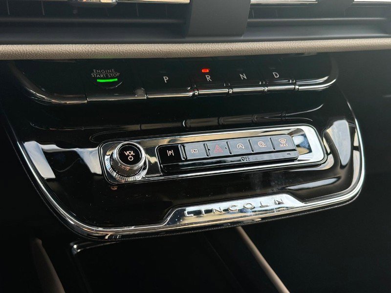 New 2026 Lincoln Corsair Premiere image 12