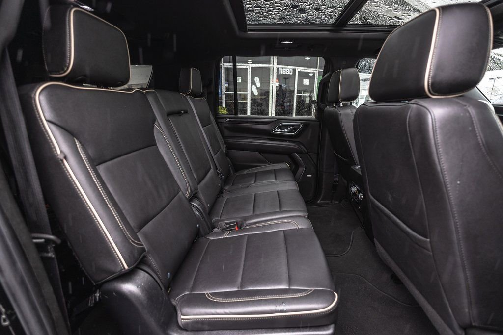 Used 2023 GMC Yukon XL SLT AWD/4WD image 26