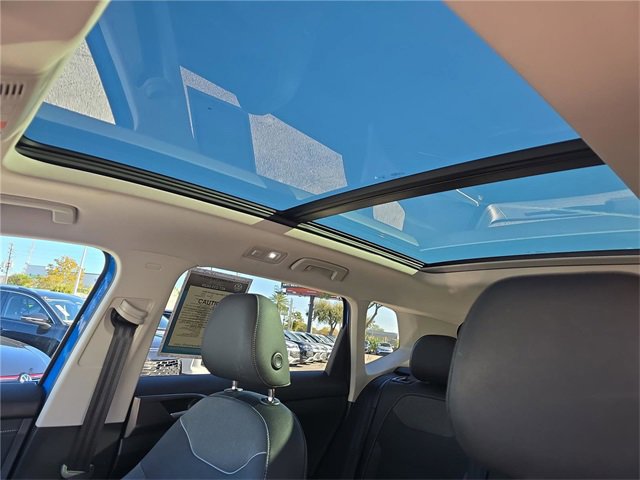 Used 2025 Volkswagen Taos SE image 27