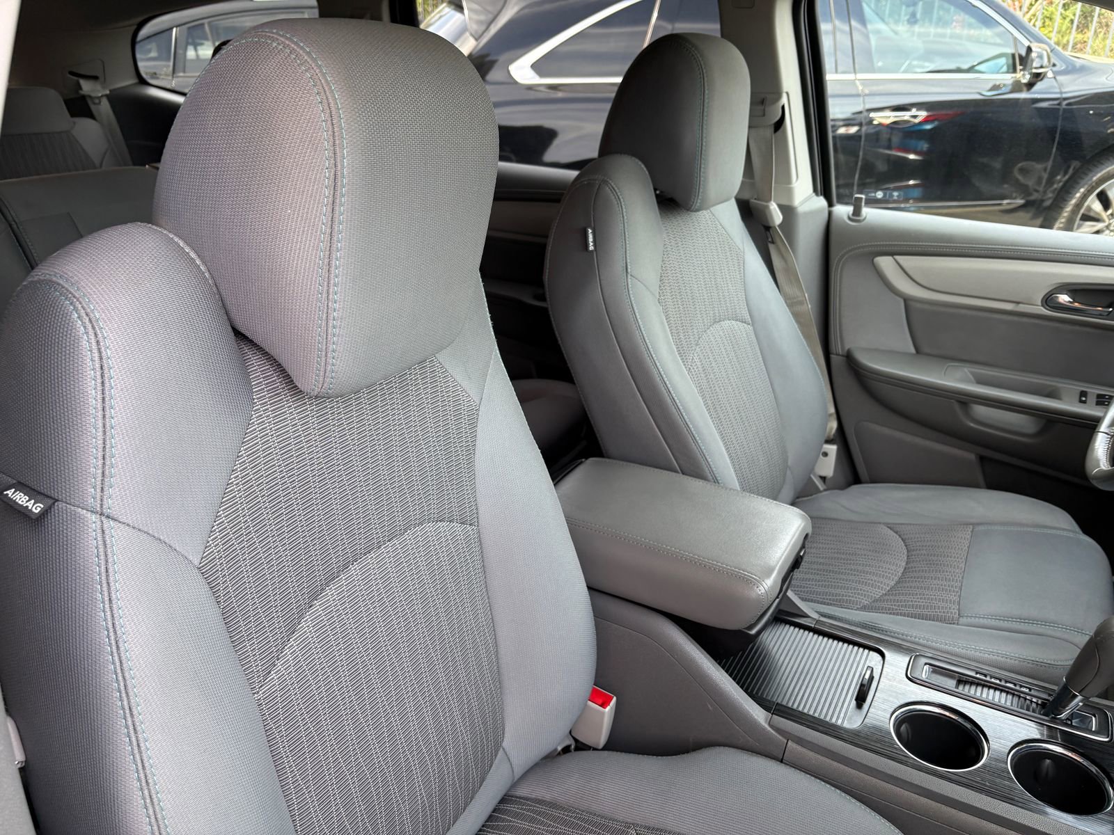 Used 2017 Chevrolet Traverse LT FWD image 28