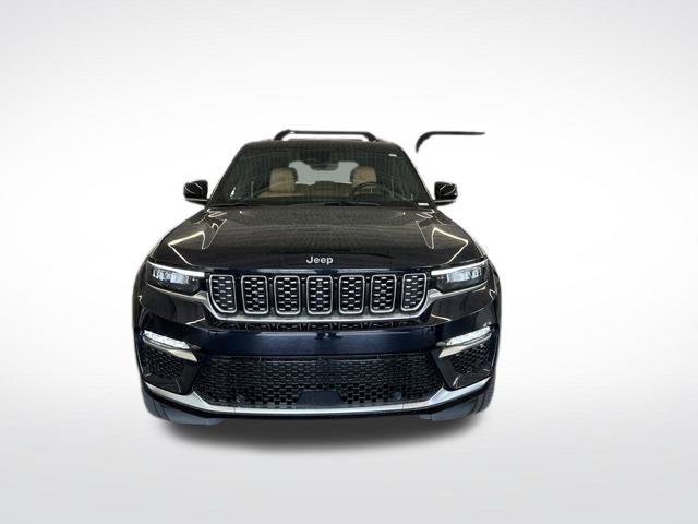 Used 2022 Jeep Grand Cherokee Summit AWD/4WD image 3