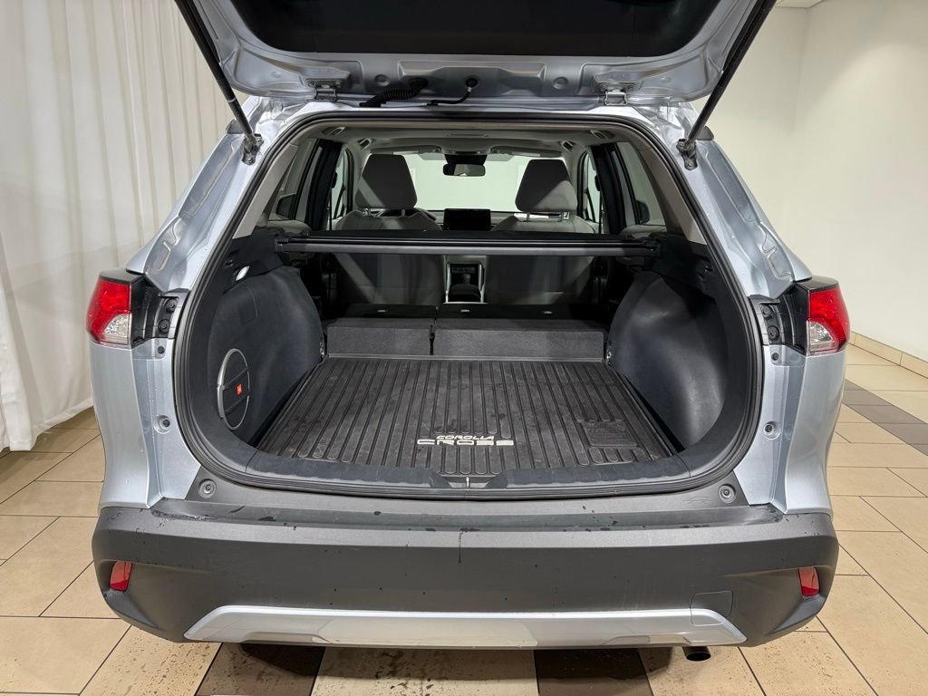 Certified 2023 Toyota Corolla Cross LE image 12